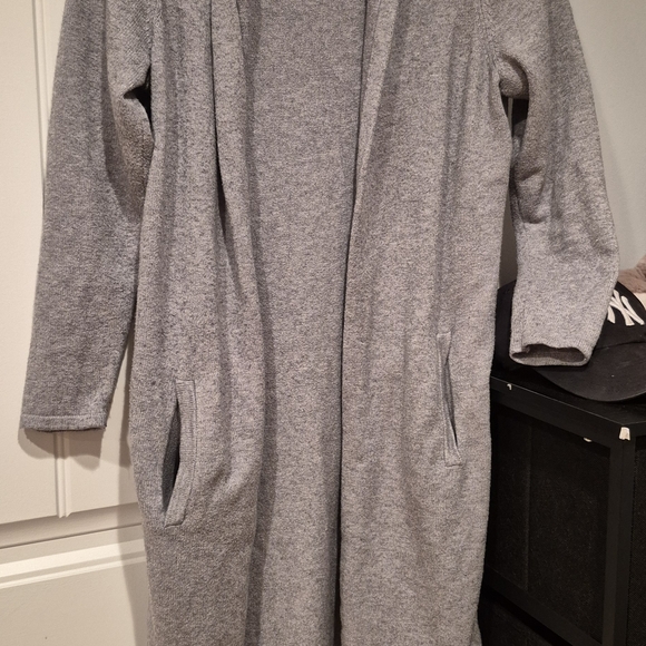 Cardigans - Picture 7 of 9